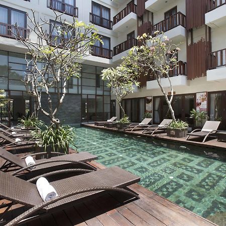 D'Primahotel Seminyak Exterior photo