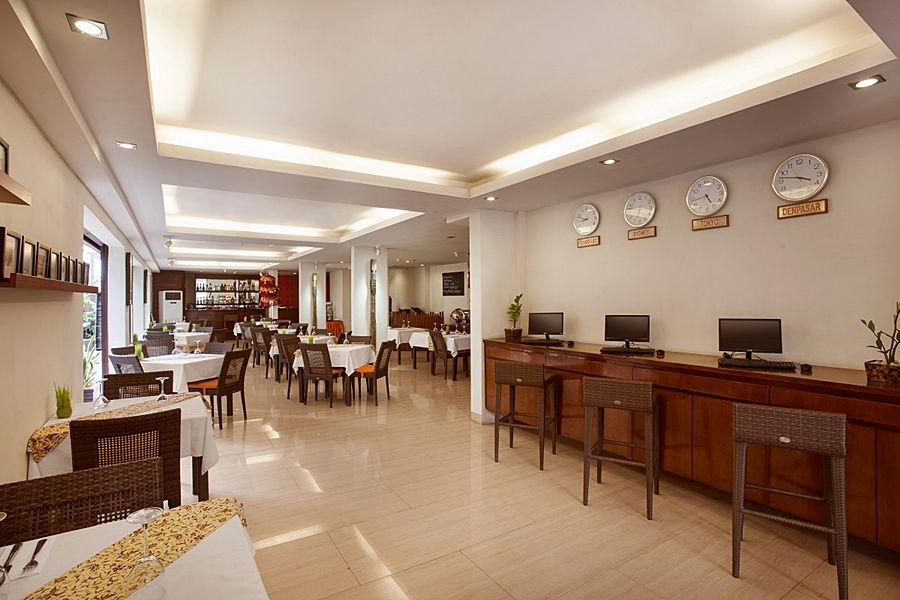 D'Primahotel Seminyak Exterior photo