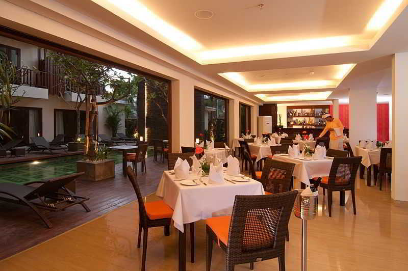D'Primahotel Seminyak Exterior photo
