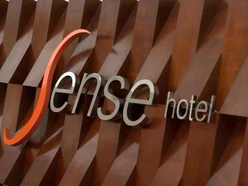 D'Primahotel Seminyak Exterior photo